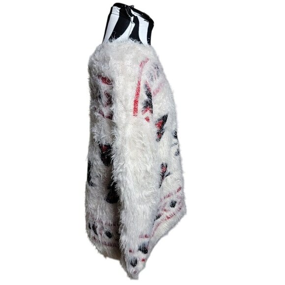 Aztec Style Super Soft and Fuzzy Sweater - Size M - Everleigh (?) - Picture 3 of 7